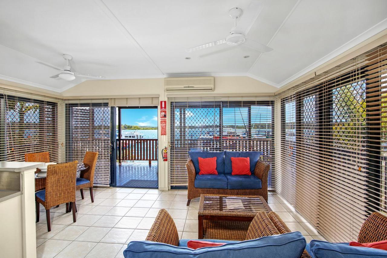 Tin Can Bay Marina Villas エクステリア 写真